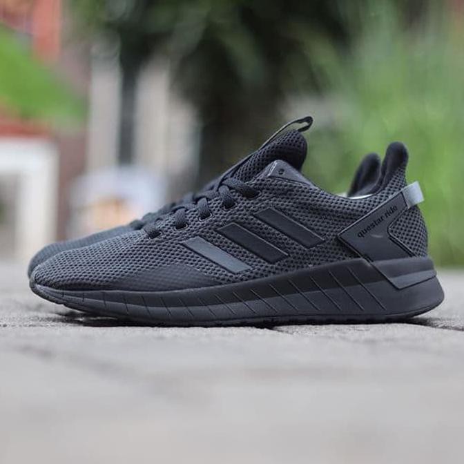 Adidas Questar Ride Triple Black (BNWB)