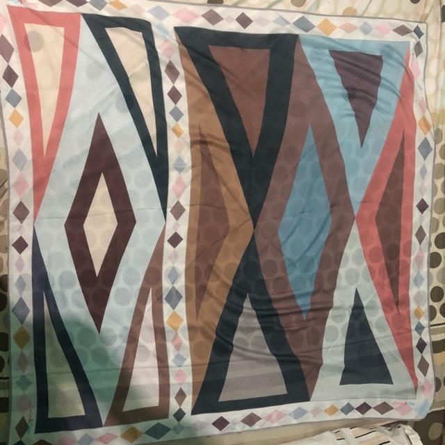 Scoop and cone scarf