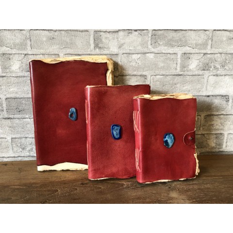 

BUKU / BUKU KULIT / LEATHER JOURNAL HTSS RED MEDIUM THICK / BUKU VINTAGE / BUKU TULIS