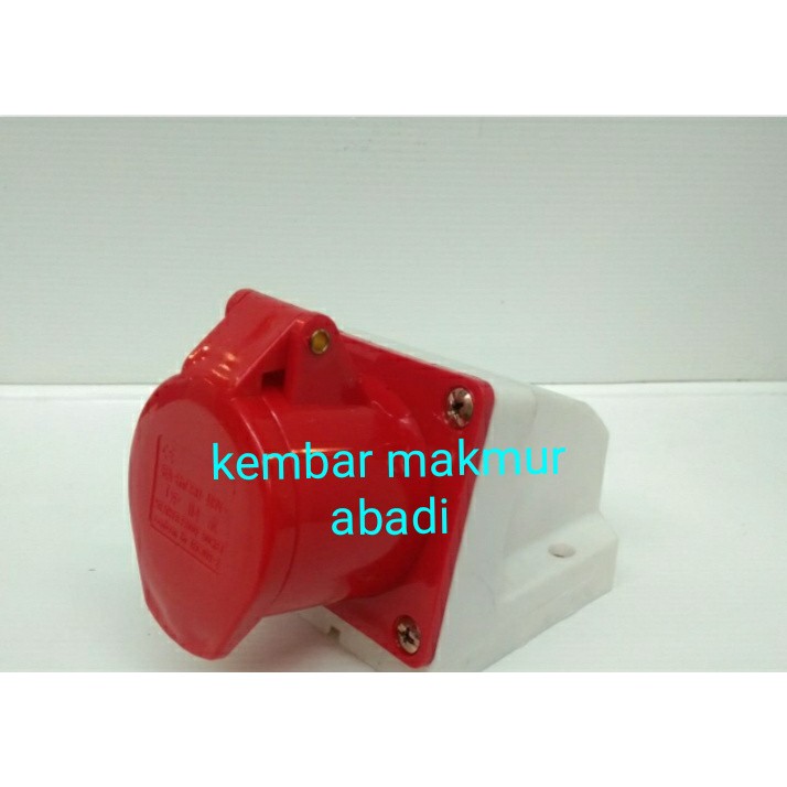 Surface Mounting 3P 16A Female Steker E 115 3P + E + N