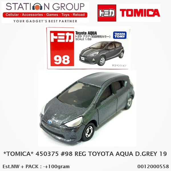 tomica toyota aqua