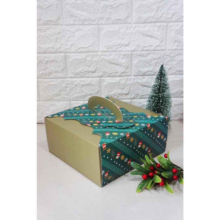 

Box kotak kue dus jinjing tema natal design tidak pasaran, kotak kue ,kotak hadiah natal