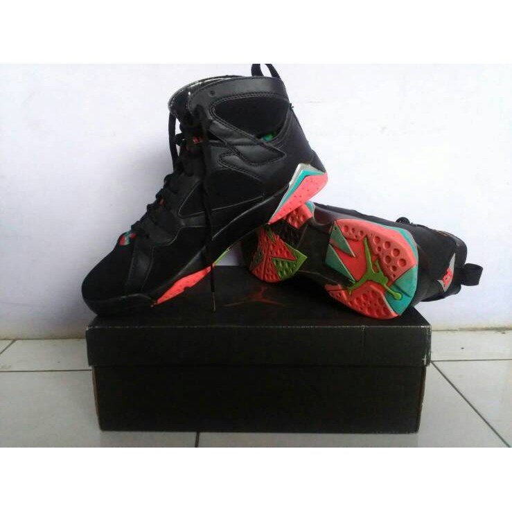 AIR JORDAN 7 RETRO