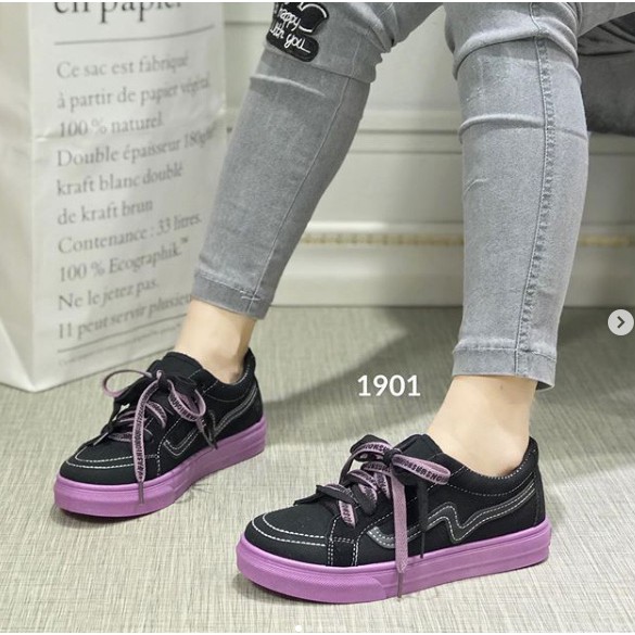 Sneakers 1901 import realpict