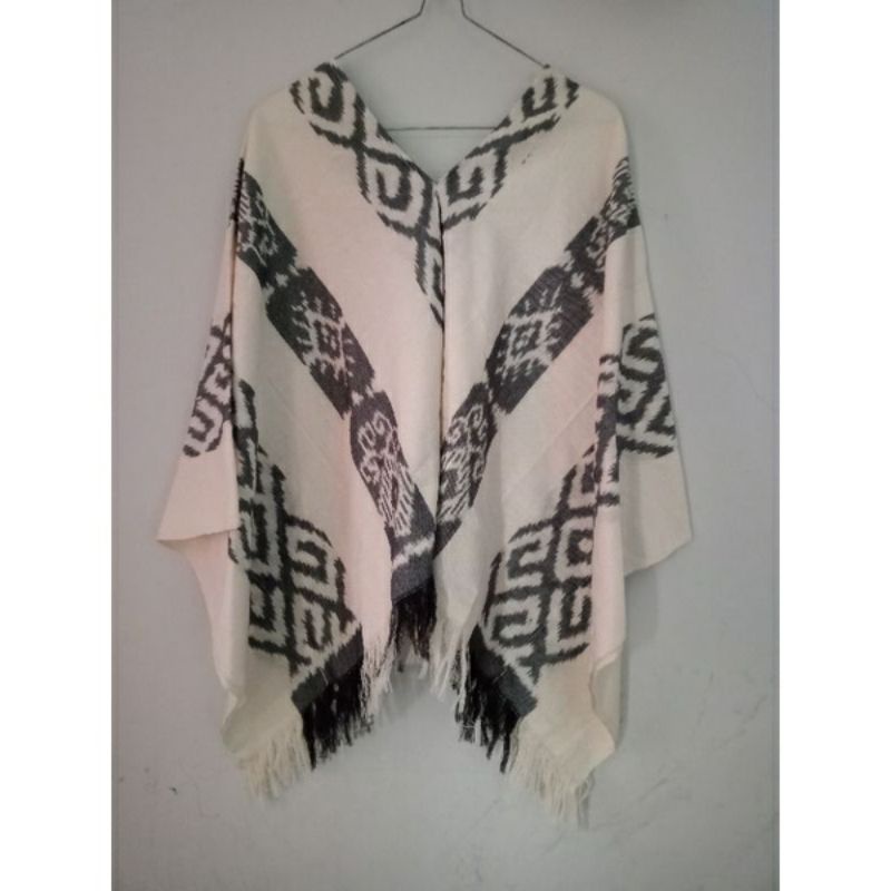 kAIN TENUN khas Lombok