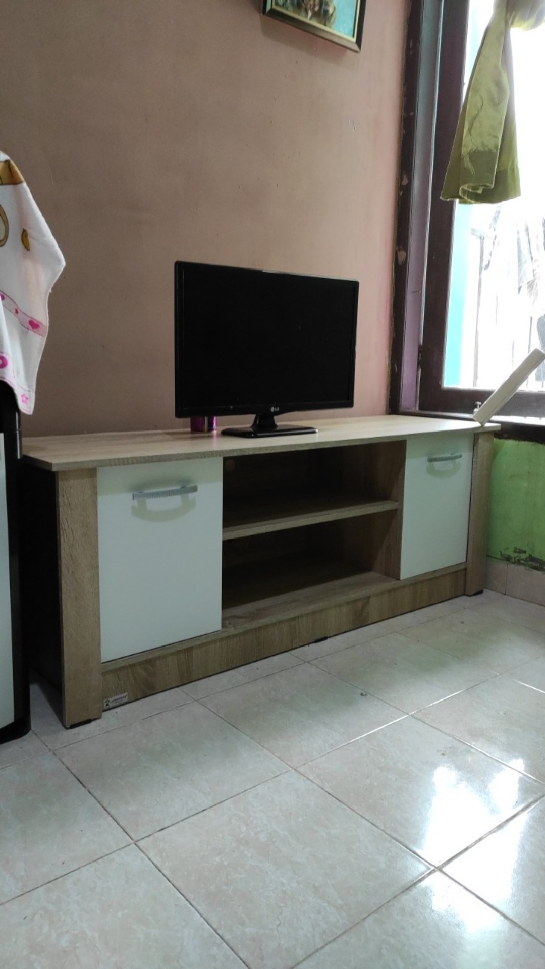 Rak Tv Cabinet Lvr 122