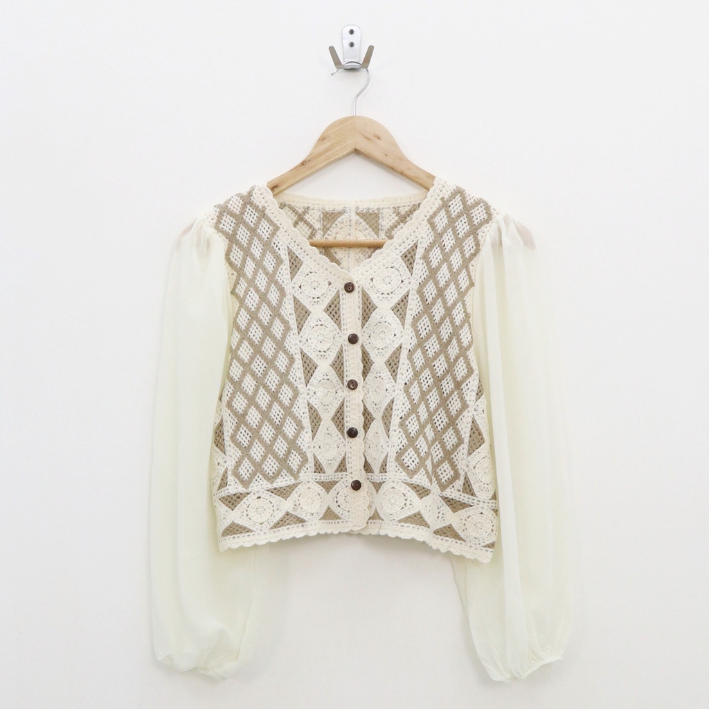 Doese crochet top outer - Thejanclothes