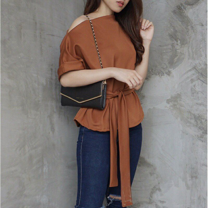 LALUNA - Atasan Casual Wanita Korea Sabrina One Shoulder / Off Shoulder Top / Blouse Top