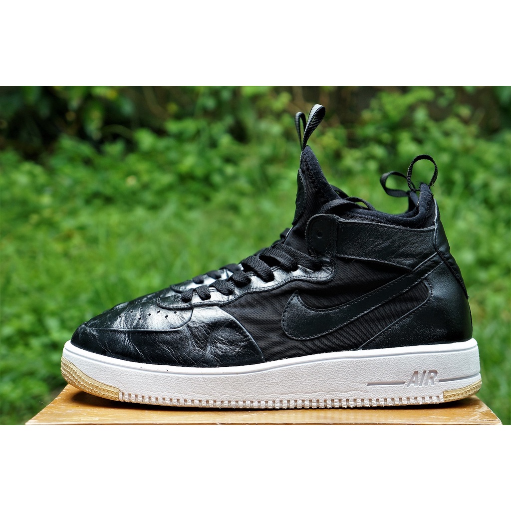 Ultraforce dan Mars Yard