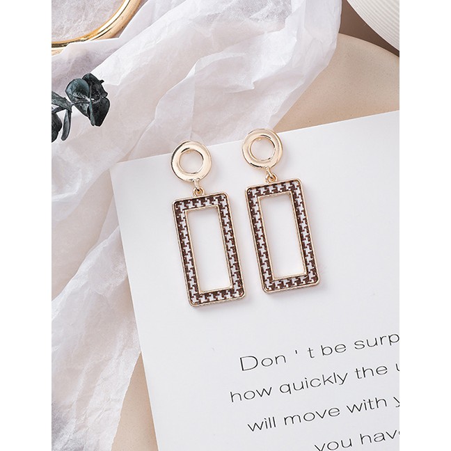 LRC Anting Tusuk Fashion Gold 925 Silver Needle Houndstooth Textured Fabric Earrings D49909