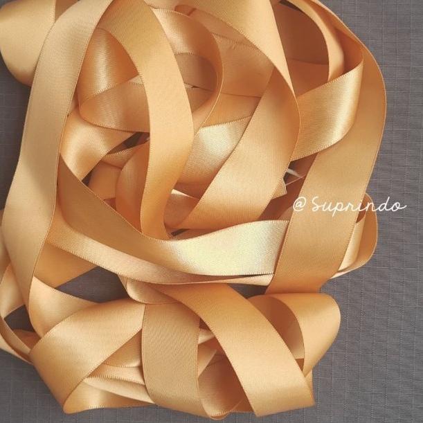 

Terlaris 4.5mtr/Pita Satin Import/ Double Faced Satin 38mm