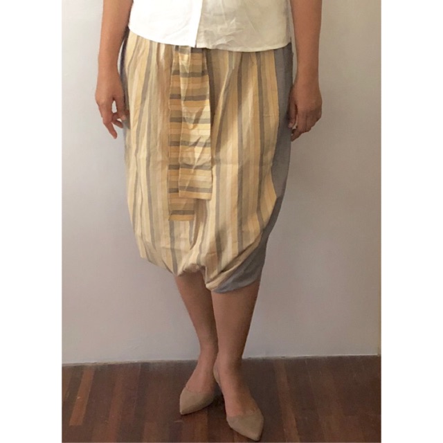 Celana ubet tenun lurik