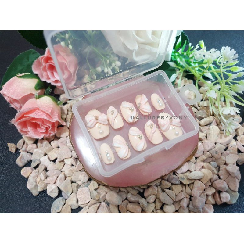 

Wedding Nailart Bow Pita