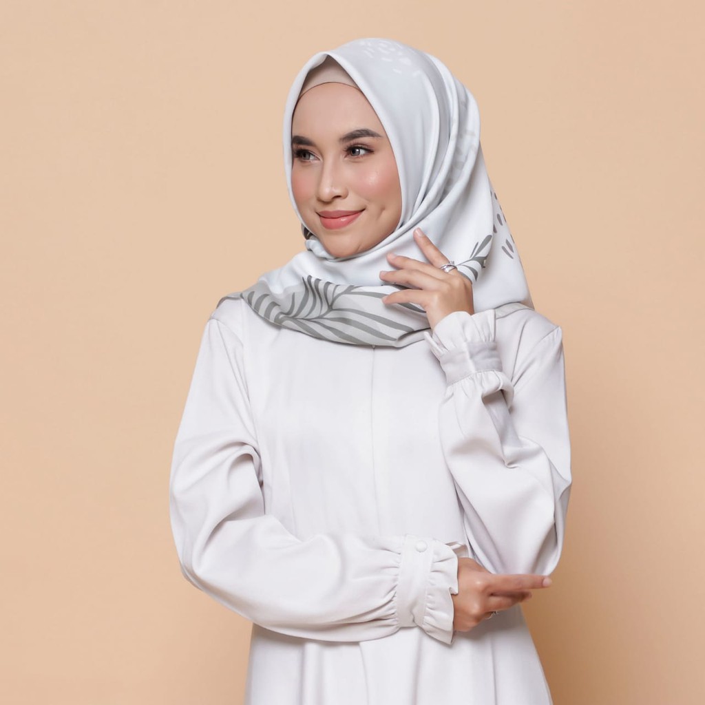 KERUDUNG SEGI EMPAT PRINTING MOTIF JILBAB SEGIEMPAT HIJAB SEGIEMPAT SCARF GYANDRA