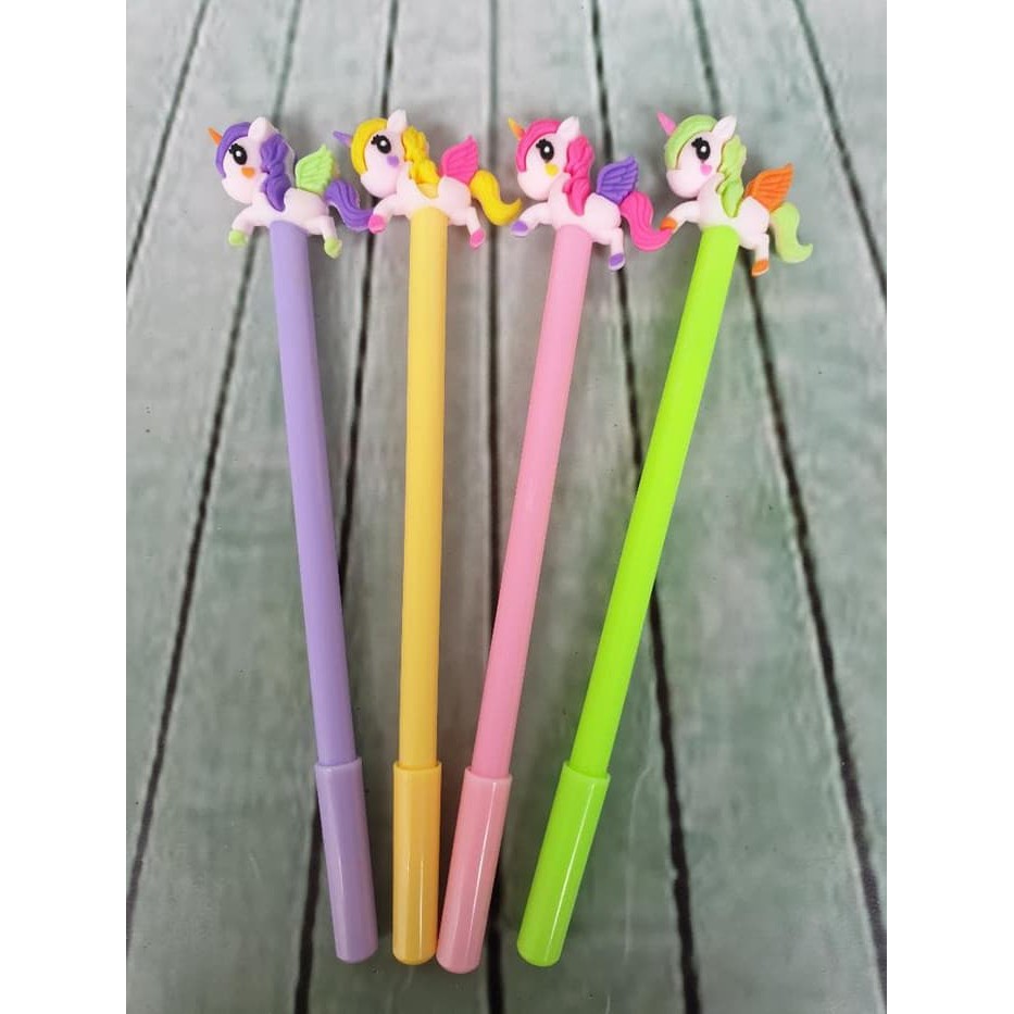

Bolpen Motif Unicorn