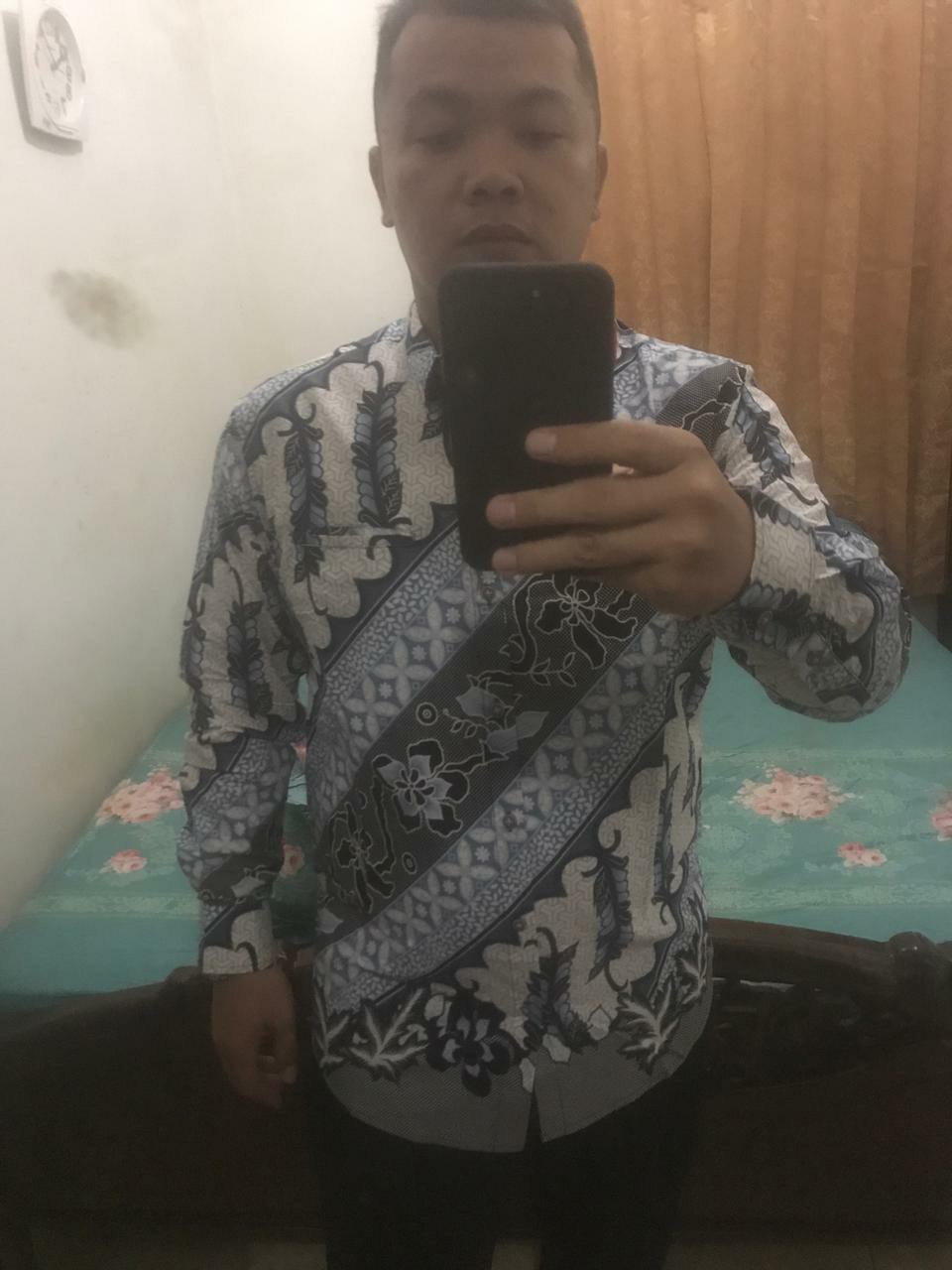M231 Kemeja Pria Batik Panjang Biru 1623a