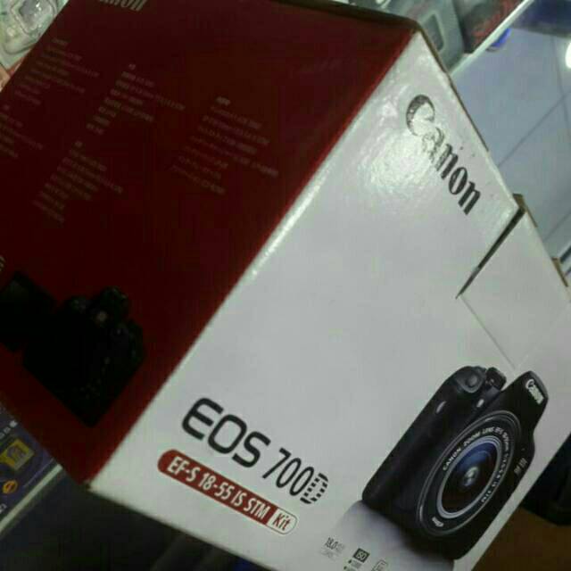 Kamera CANON 700D