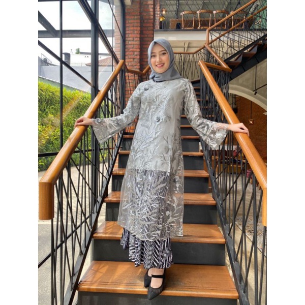 Setelan Kebaya Tunik  Rambat Panjang Modern Elisabet