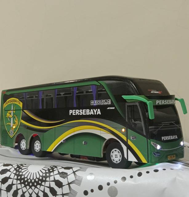 miniatur Bus bis /mainan bus bis  persebaya double deker lampu