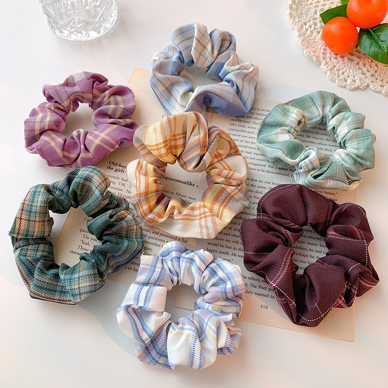 AGG-259 Ikat Rambut Scrunchie Ikat Rambut Motif Kotak , Satin dan Vintage Ikat Rambut Cepol Murah