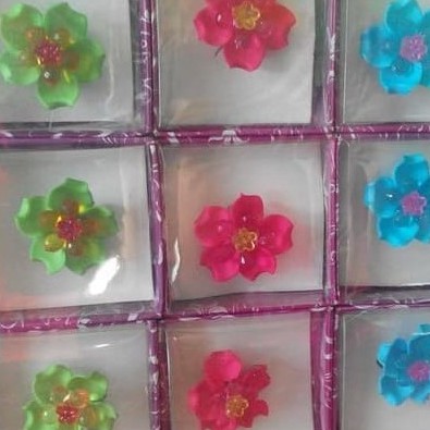 Grosir Souvenir Jakarta 100 pcs Souvenir Jilbab Bross Dahlia Mini Kemasan box + Mika keren