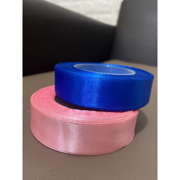 

Pita Satin Lebar 2cm atau 3/4 inch Panjang 18 dan 22 meter