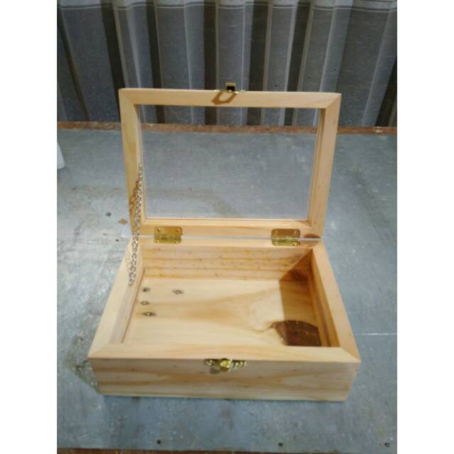 

Hingesakrilik box 15x10x5,5