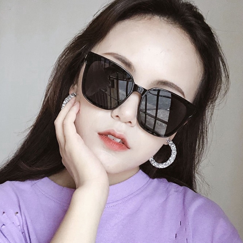 Kacamata Hitam Bentuk Kotak Oversized Dengan Frame Lebar Untuk Wanita