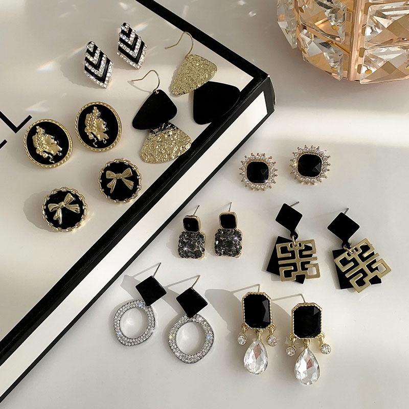 Anting Stud 925 Silver Warna Hitam Gaya Korea Vintage Untuk Wanita