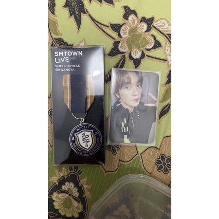 haechan emblem nct127 merchandise smcu