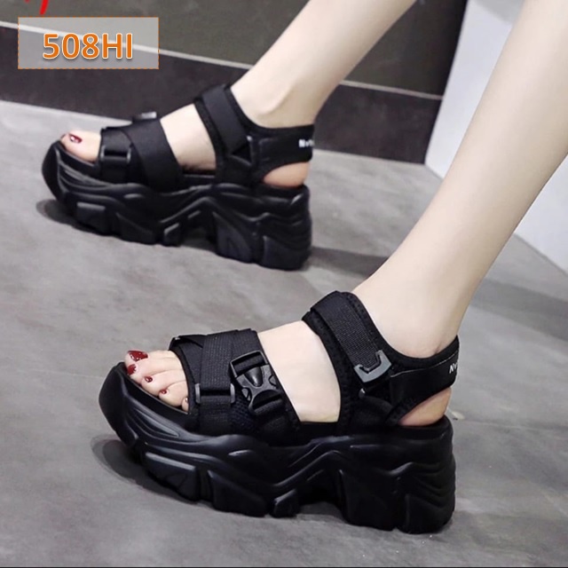 Sandal Gunung Tali Wanita Gladiator Fahion Kasual Korea Sol Tebal 5 Cm Hitam Putih (508)