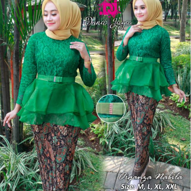 Kebaya Tradisional Modern Brukat Organza Warna Green Mix Rok Motif Kipas Hijau