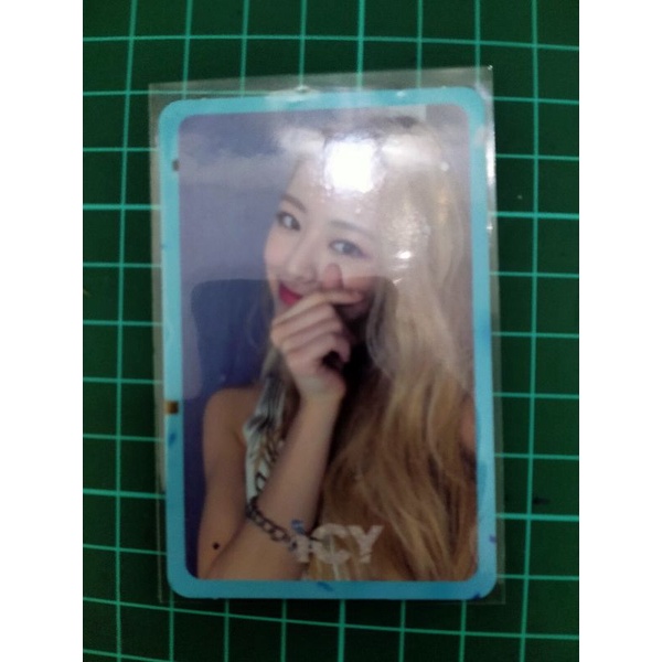 

Photocard Yuna icy official