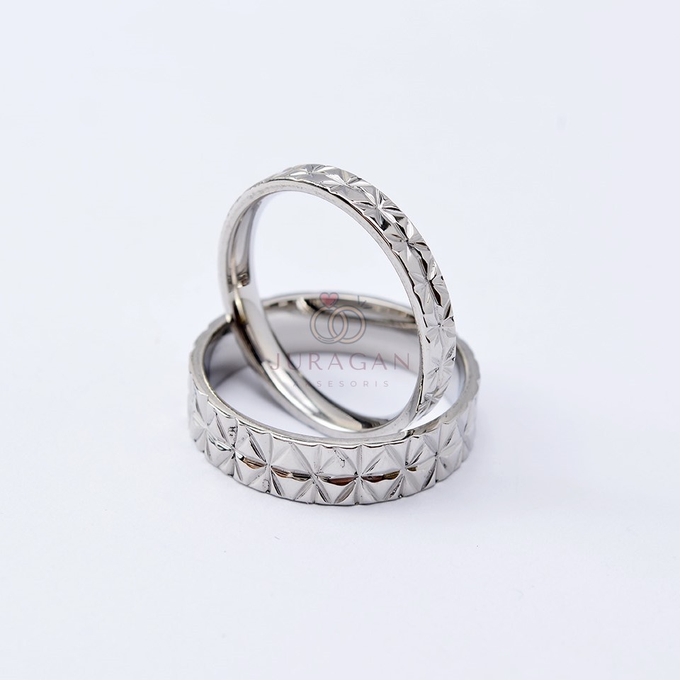 [HIGH QUALITY] Cincin Couple BUCIN R63 Titanium Ukir Nama + Box Cincin Beludru + BONUS Gelang Couple