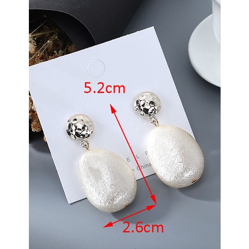 LRC Anting Tusuk Fashion White Pearl Irregular Concave Alloy Stud Earrings Y63785