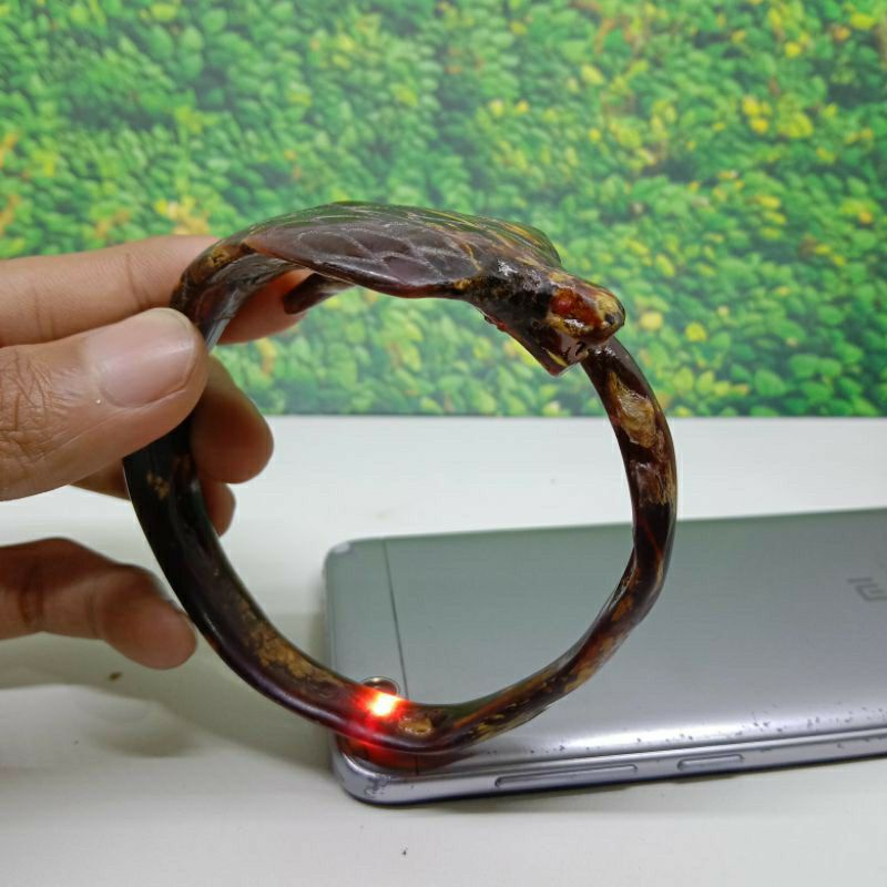 gelang akar bahar merah ukir ular Cobra