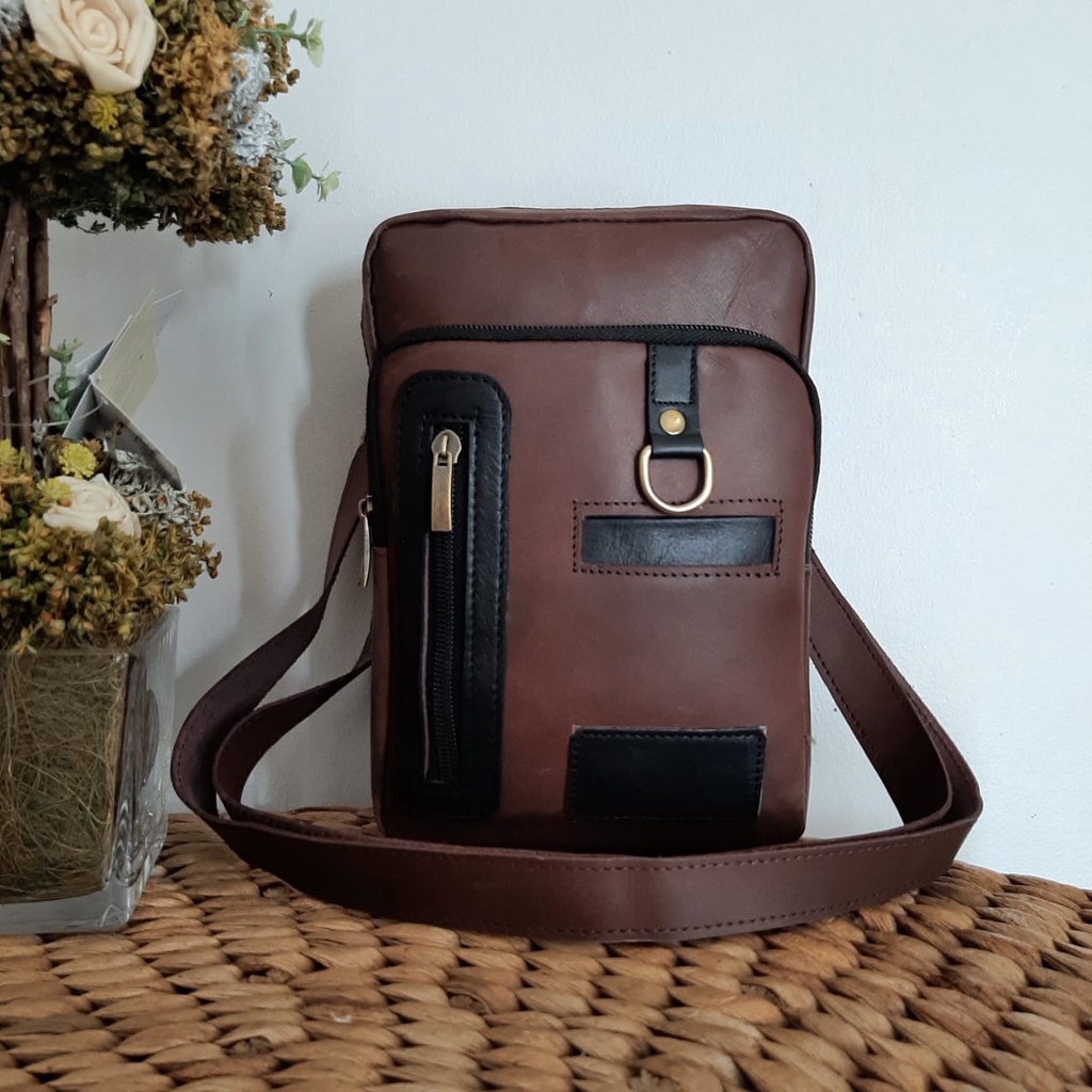 Tas Pinggang Pria Selempang Multifungsi Bahan Kulit Asli Sapi Garut