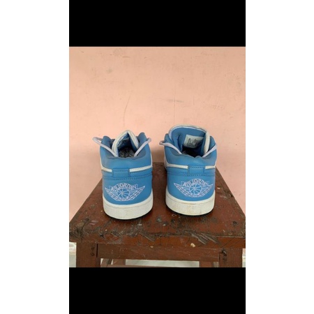 sepatu air jordan low biru
