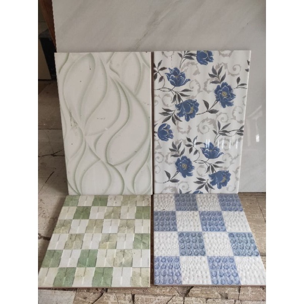 Keramik lantai kamar mandi dan dinding kamar mandi 25x25 dan 25x40