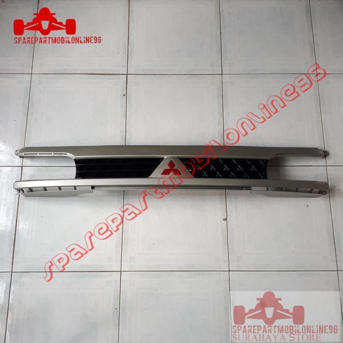 Grill Depan Mitsubishi Colt T120SS Logo MERAH EMGI 8720