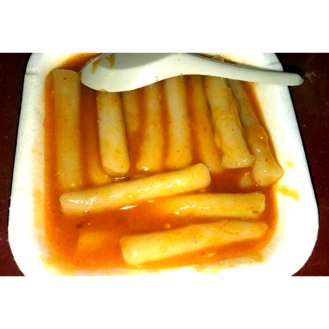 

Tokokkak (Topokki/Ttoekbokki dengan Rasa yang Abstrak)