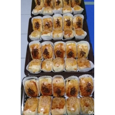 

Bolen Pisang Misis coklat