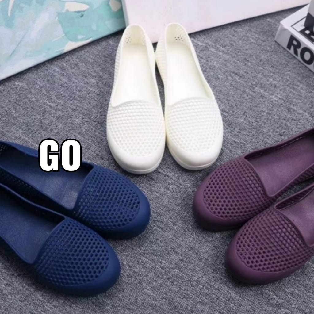 gos Import LUBANG-LUBANG KECIL Sepatu Wanita Casual Santai Teplek Sepatu Cewek Flatshoes Jelly