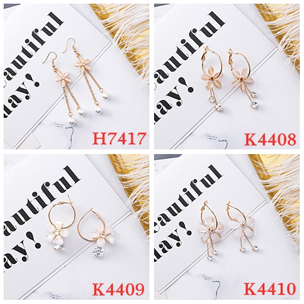 XiaoboACC Anting Tusuk Bentuk 5 Kelopak Bunga Aksen Berlian Imitasi Ala Korea untuk Wanita