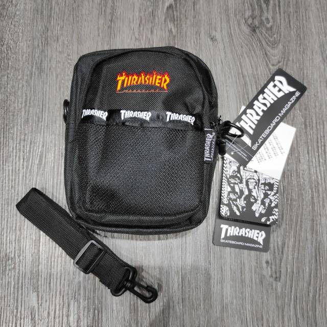 Mini sling bag thrasher black