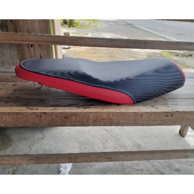 Jok xeon modifikasi lis warna - Jok Yamaha Xeon custom lis warna - Jok motor Xeon tinggal pasang