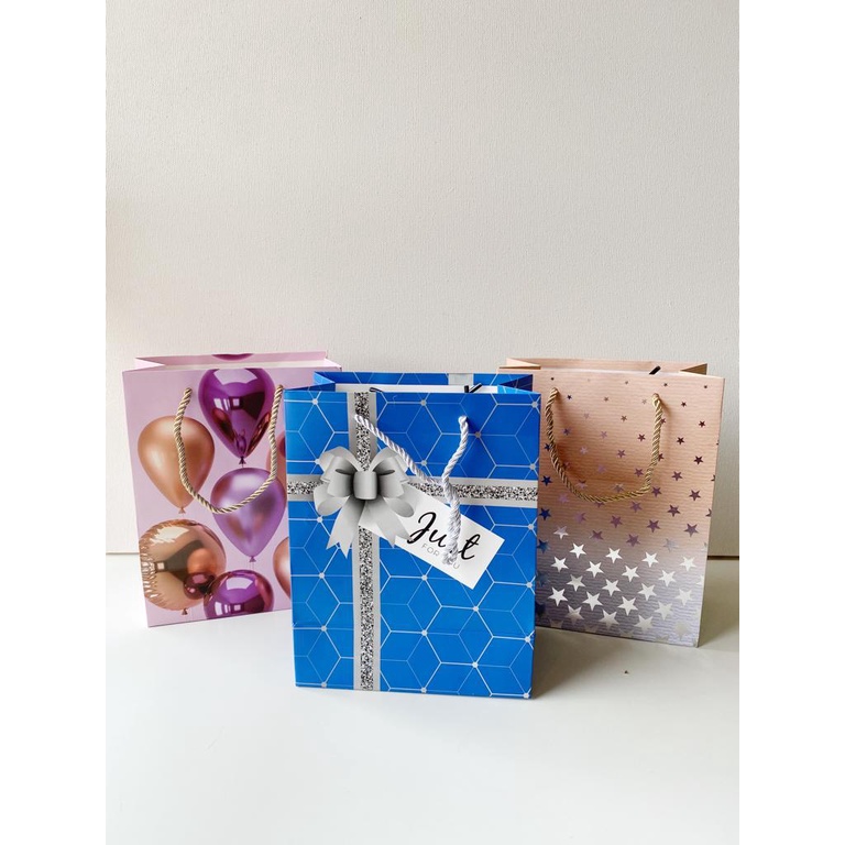 

SOS Paper Bag Kilap Ukuran S (minimal 4) /Goodie Bag/Tas Serbaguna Tenteng/Kado/Tas Hadiah/Hand Bag/Shopping Bag