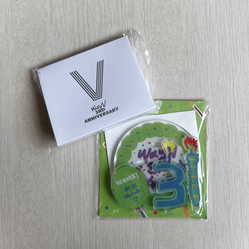 wayV 3rd anniversary ACRYLIC STAND & VOICE SET / NECKLACE HENDERY SET