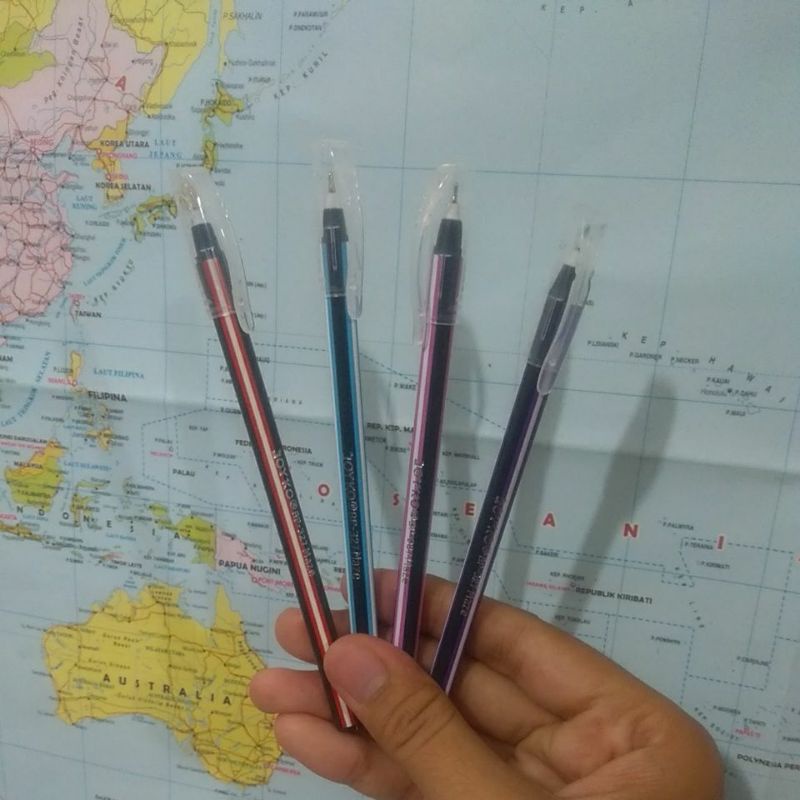 

Pena tinta hitam 0.7 mm (bisa pilih warna)