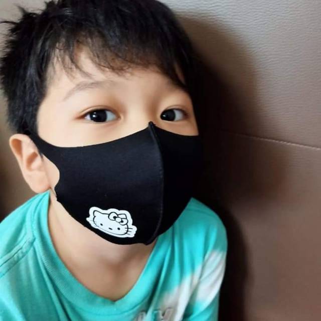 Masker anak bermotif hello kitty